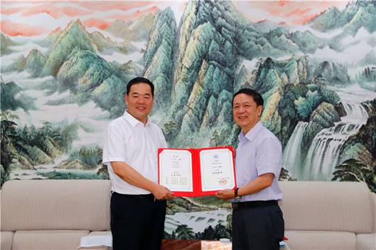 说明: //news.tyc518app.com/__local/5/1F/FD/3F74C991D781AA48C9382A77949_1D8644B2_2944B.jpg